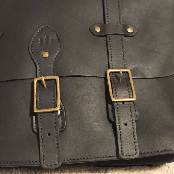 PORTLAND LEATHER GOODS | Classic XL Messenger Bag *BRAND NEW* - Picture 7 of 16
